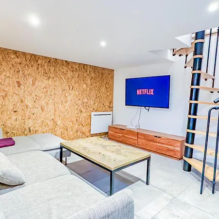 Grand Avec Piscine *