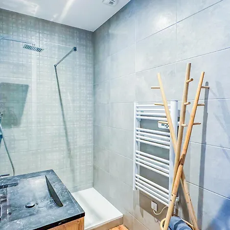 Grand Avec Piscine Apartment