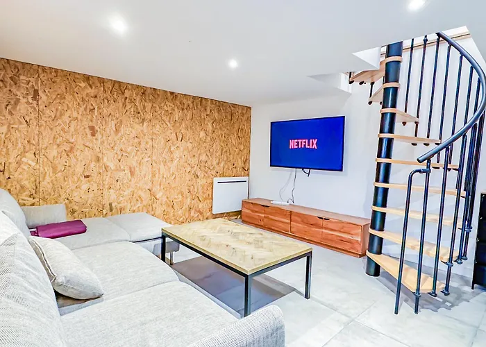 Grand Avec Piscine *