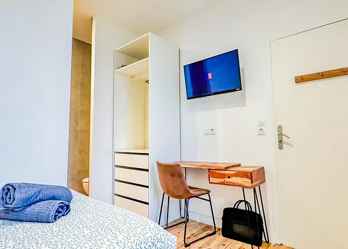 Grand Avec Piscine شقة