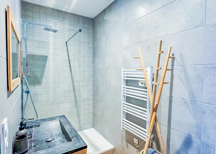 Grand Avec Piscine Apartamento